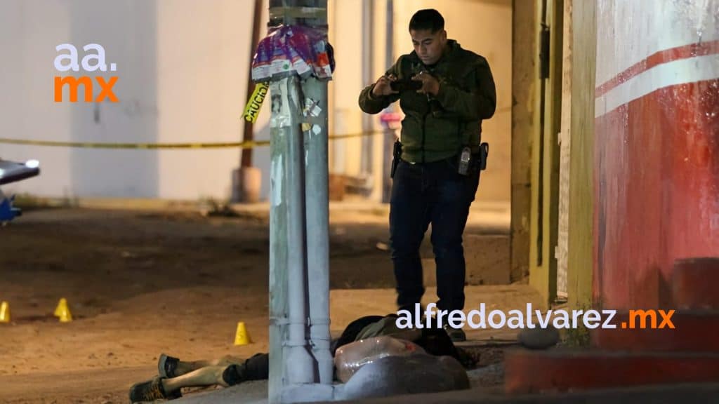 DESDE UNA RAPTOR ACRIBILLAN A UN HOMBRE