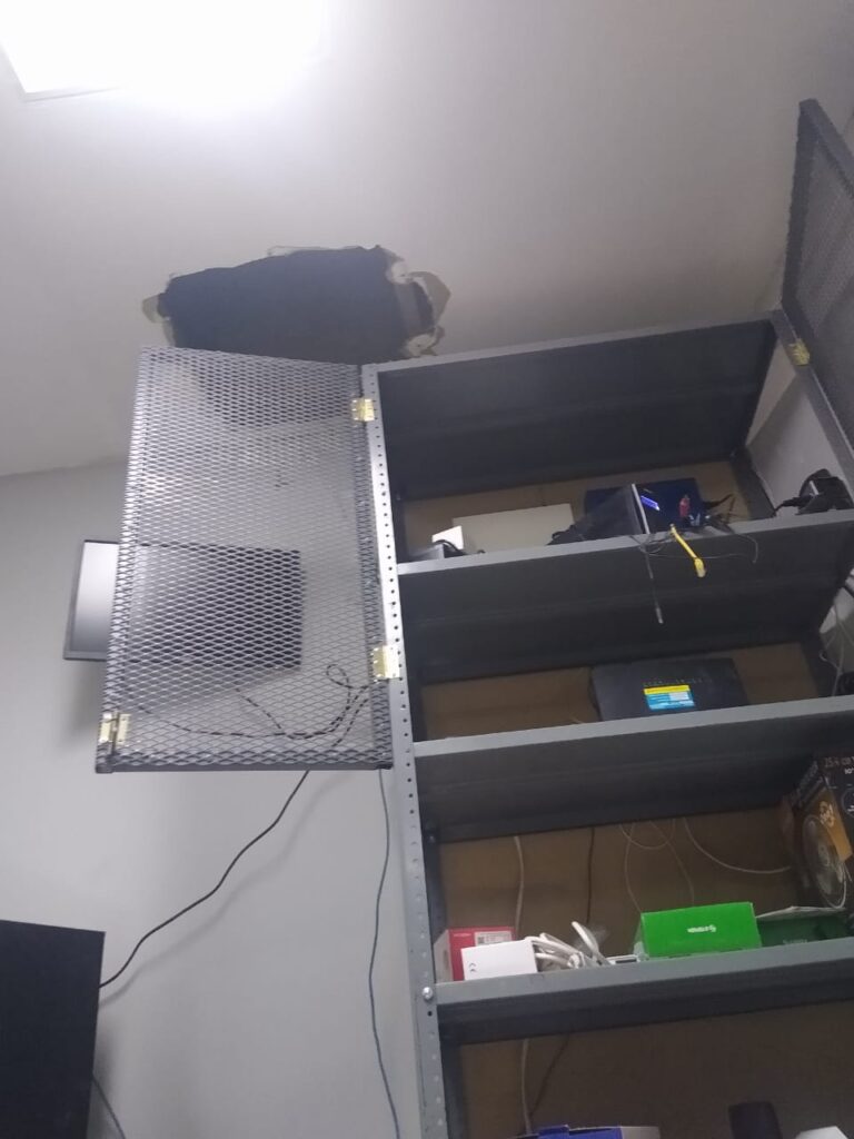 ROBAN EN CASA DE CAMBIO ROBAN EN CASA DE CAMBIO