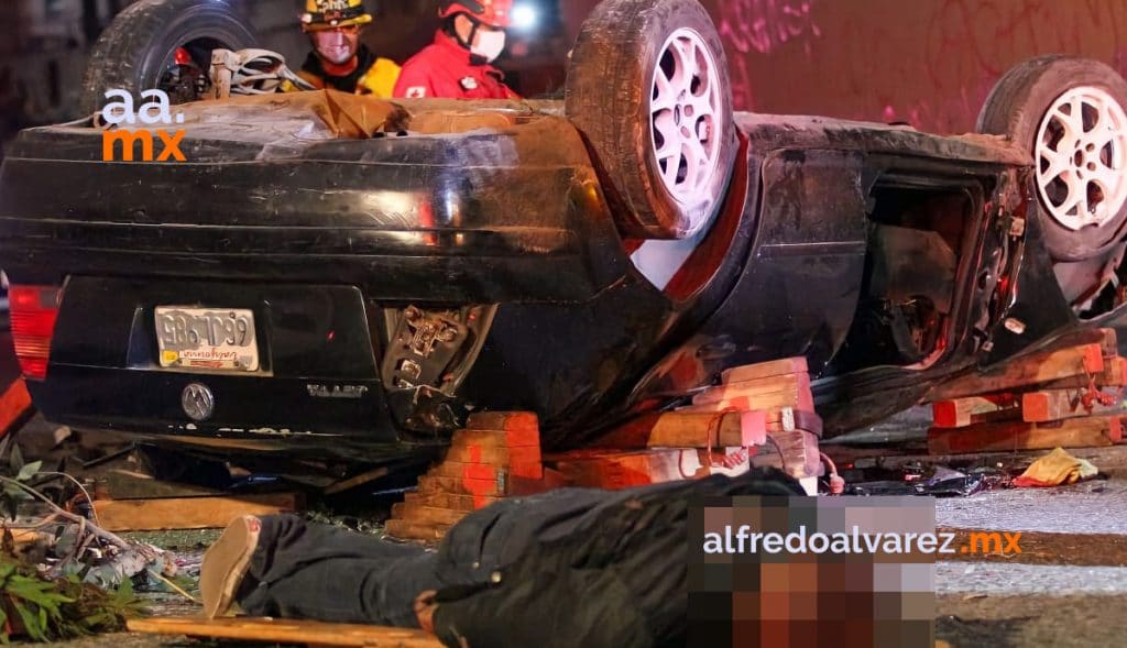 MUERE AL CAER DE PUENTE; IBA A EXCESO DE VELOCIDAD