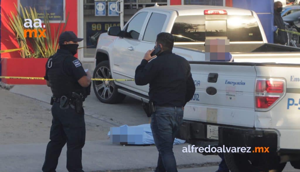 MUERE HOMBRE EN EL ESTACIONAMIENTO DE YONKE