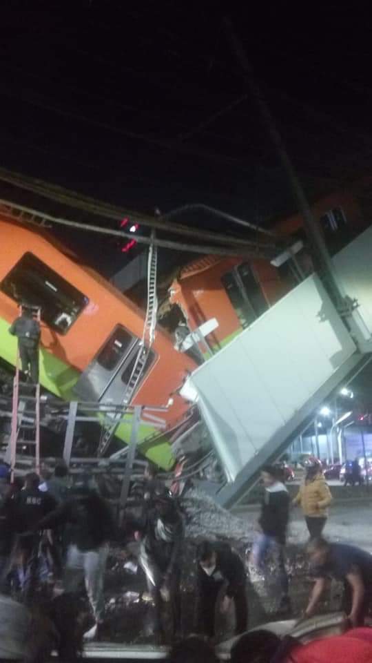 VIDEO: COLAPSAN VAGONES Y ESTACIóN  DEL METRO