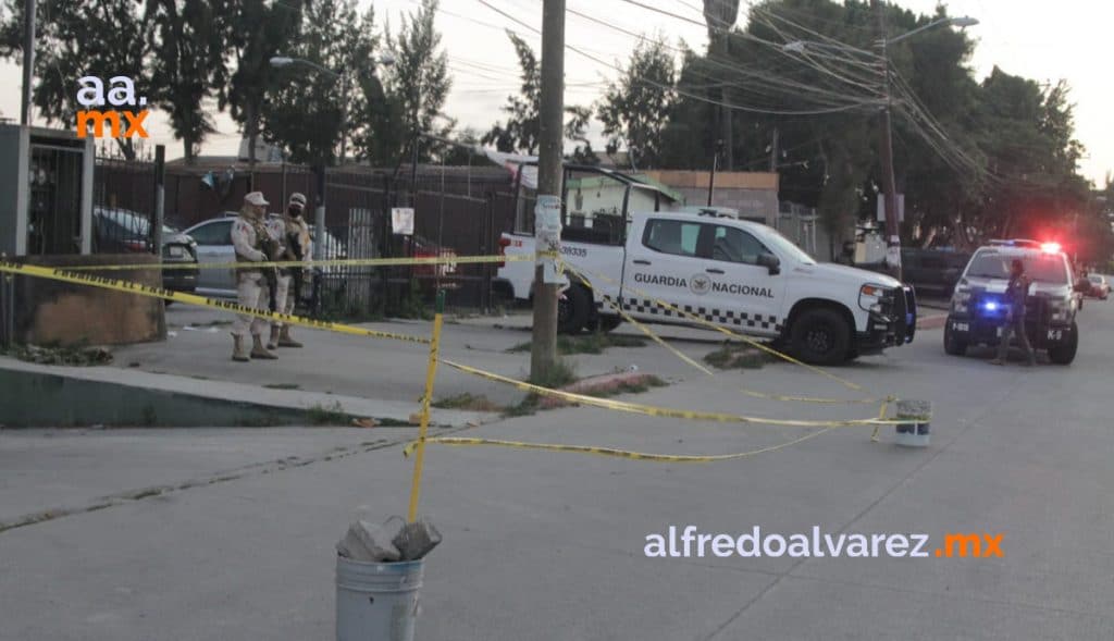 RESGUARDAN PRESUNTO 'NARCOTúNEL' FRENTE A CUARTEL