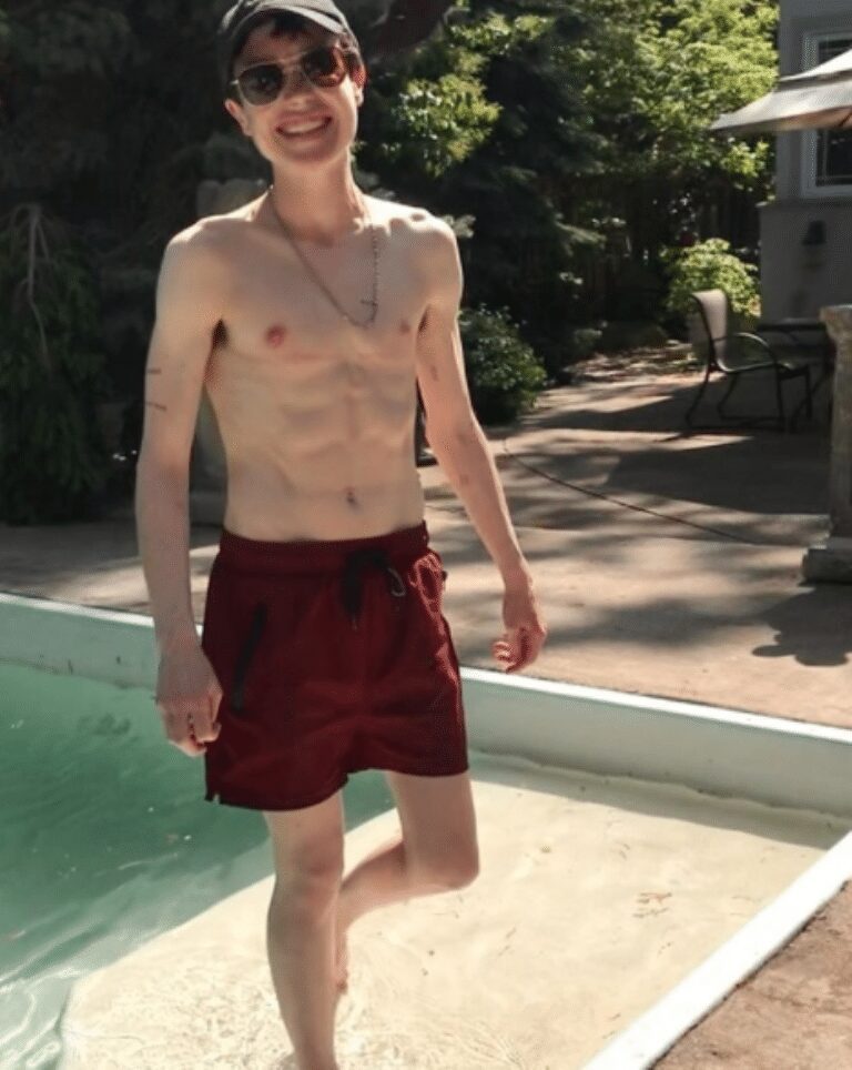 ELLIOT PAGE COMPARTE SU PRIMERA FOTO TRAS LA MASTECTOMíA