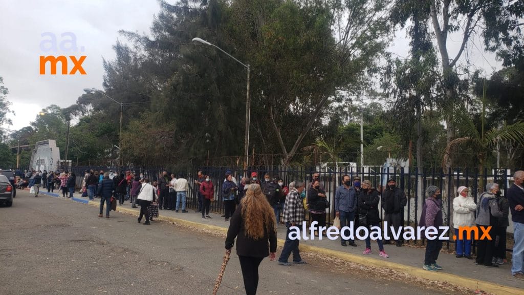 SUSPENDEN APLICACIóN DE VACUNA SINOVAC EN TIJUANA