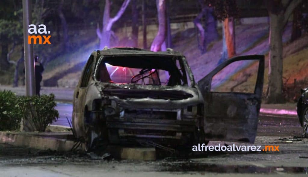 EBRIA CHOCA, PROVOCA INCENDIO Y FALLECE PAREJA