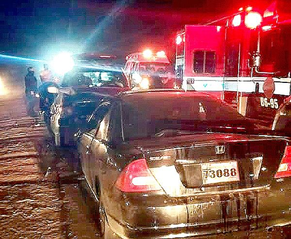 FALLECE AUTOMOVILISTA EN CHOQUE; HAY 5 LESIONADOS