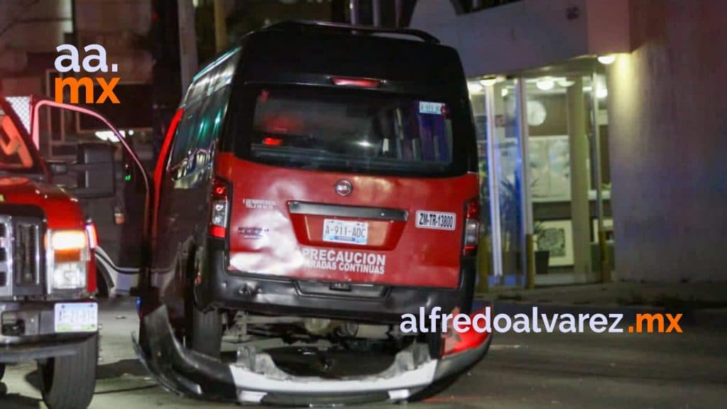 PASAJERO MUERE TRAS CHOQUE DE TAXI; CONDUCTOR QUISO HUIR