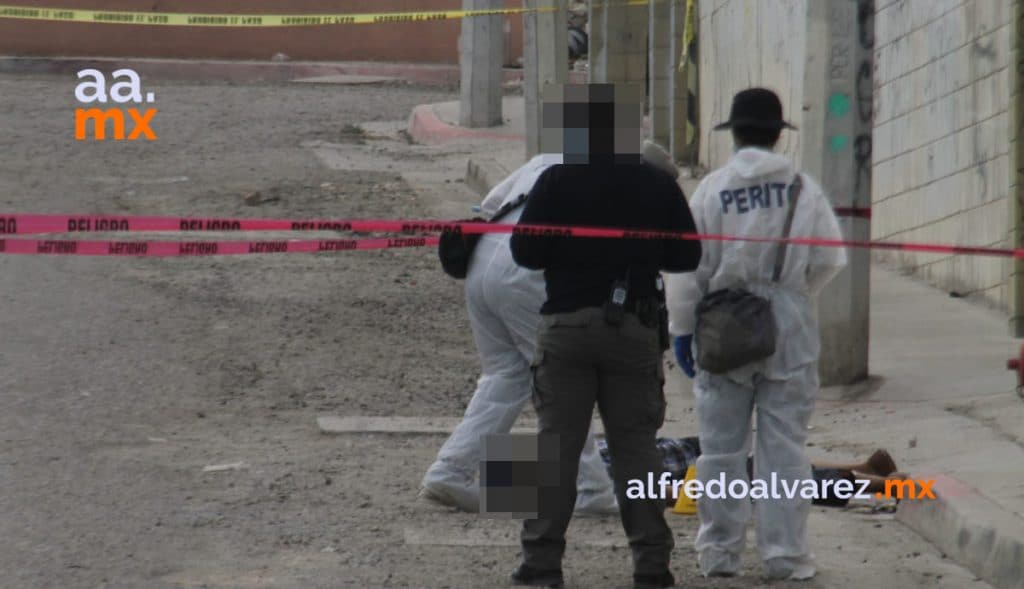 4 ASESINADOS CON ARMA DE FUEGO 4 ASESINADOS CON ARMA DE FUEGO