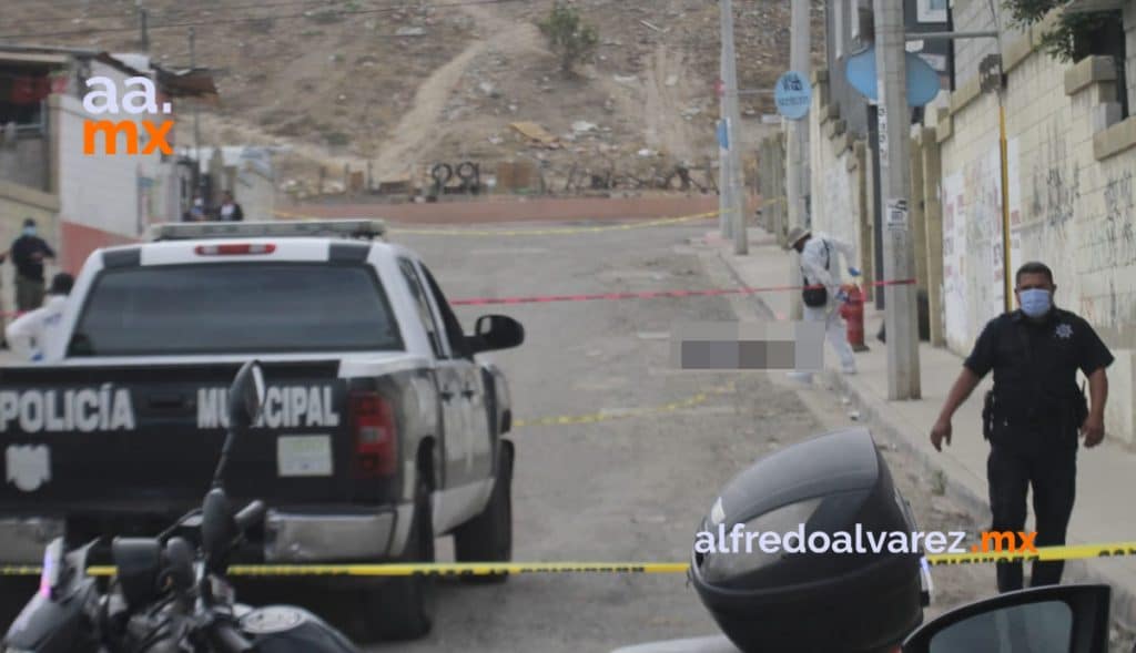 4 ASESINADOS CON ARMA DE FUEGO 4 ASESINADOS CON ARMA DE FUEGO