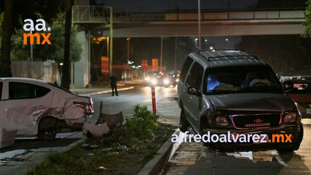 AUTO INTENTA METERSE EN LA LíNEA Y PROVOCA CARAMBOLA AUTO INTENTA METERSE EN LA LíNEA Y PROVOCA CARAMBOLA