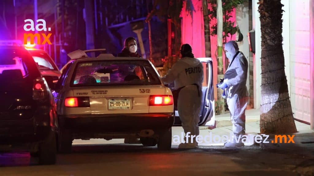 TAXISTA FUE A DEJAR PASAJE Y LO ACRIBILLARON