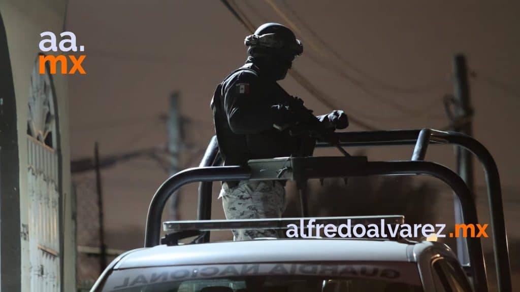 TAXISTA FUE A DEJAR PASAJE Y LO ACRIBILLARON
