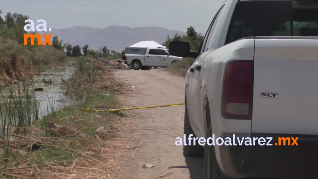 HALLAN CADáVER ESPOSADO SUMERGIDO EN AGUA