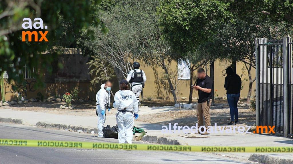 LOCALIZAN UN CADáVER EN BOLSA DE PLáSTICO JUNTO A UN PARQUE