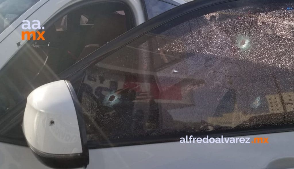 JOVENCITO ATACA A BALAZOS A PAREJA