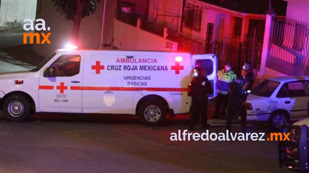 BALEAN A CONDUCTOR DESDE AUTO EN MOVIMIENTO