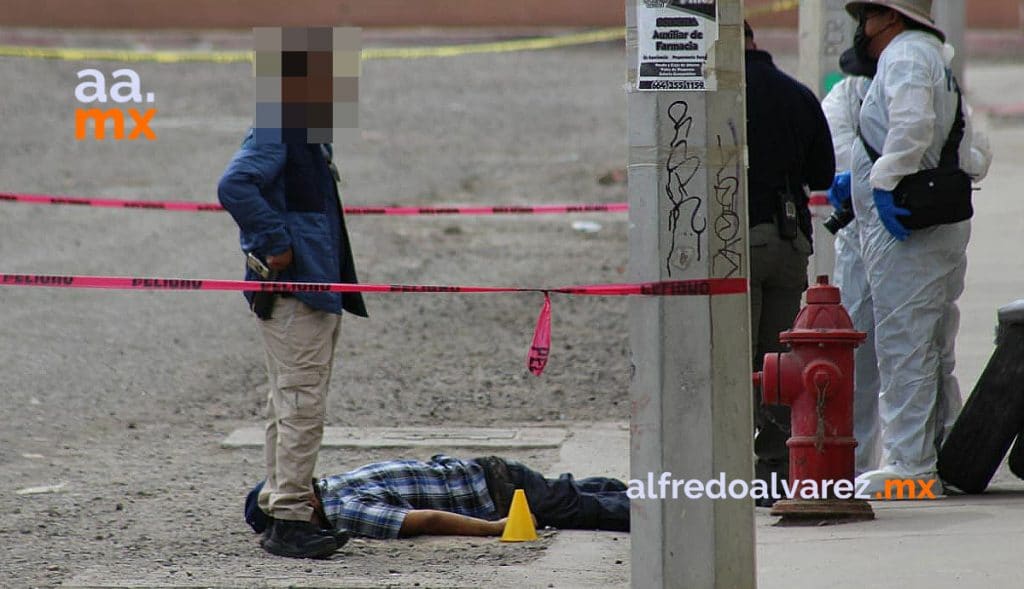4 ASESINADOS CON ARMA DE FUEGO 4 ASESINADOS CON ARMA DE FUEGO