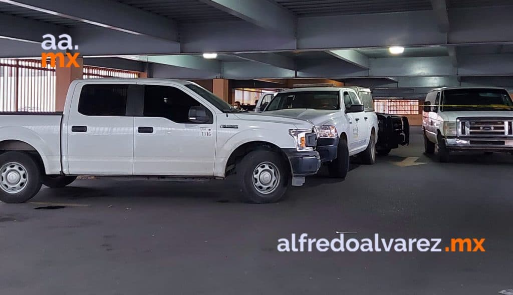 DEJAN CUERPO MUTILADO DENTRO DE CAMIONETA