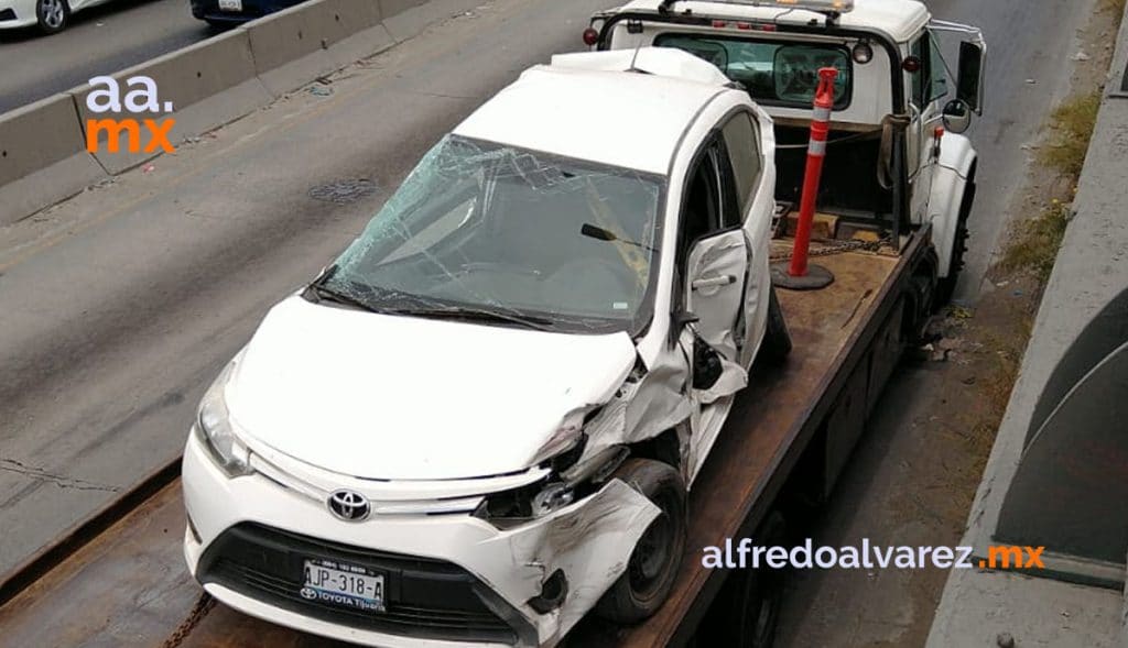 TRáILER SE QUEDA SIN FRENOS Y PROVOCA CARAMBOLA