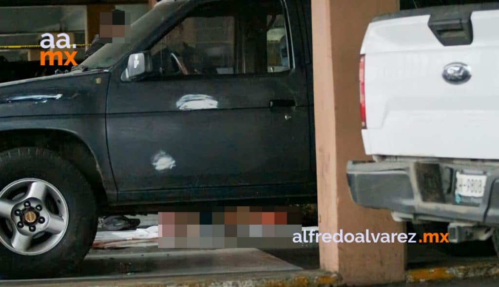 DEJAN CUERPO MUTILADO DENTRO DE CAMIONETA