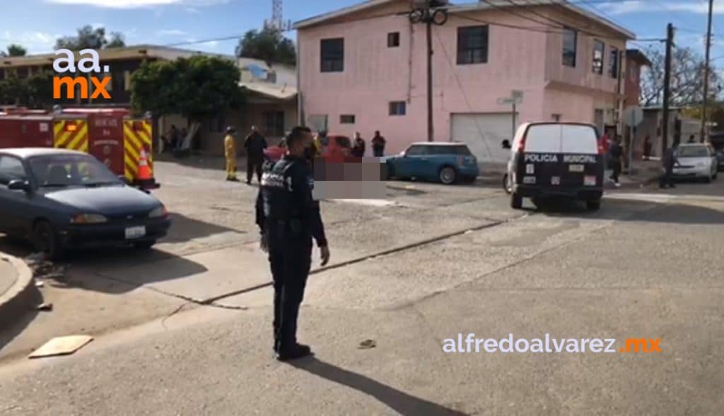 4 ASESINADOS CON ARMA DE FUEGO 4 ASESINADOS CON ARMA DE FUEGO