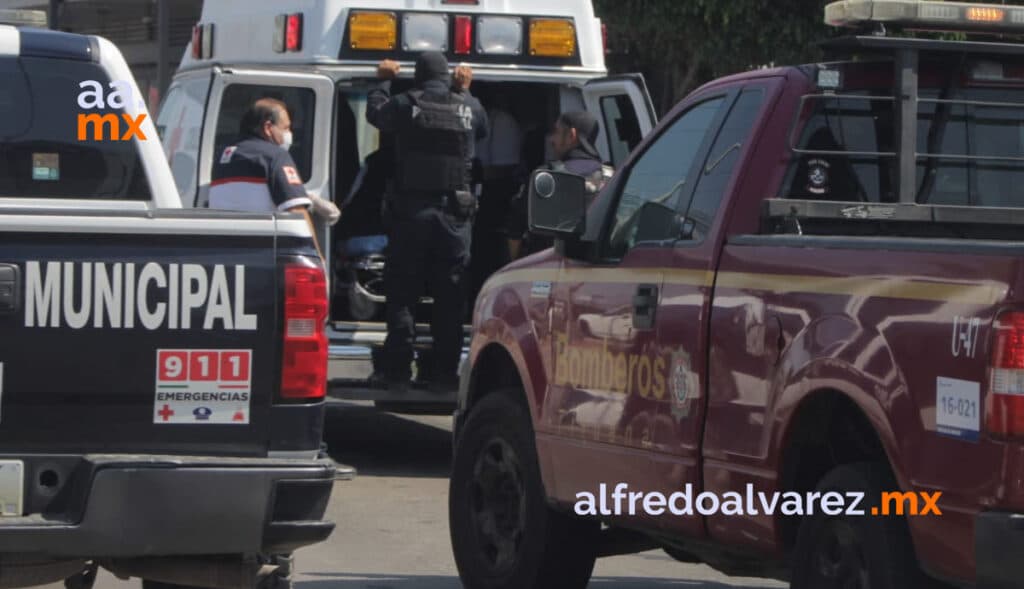 SUJETO ROBA TAXI Y TRAS PERSECUCIóN CHOCA