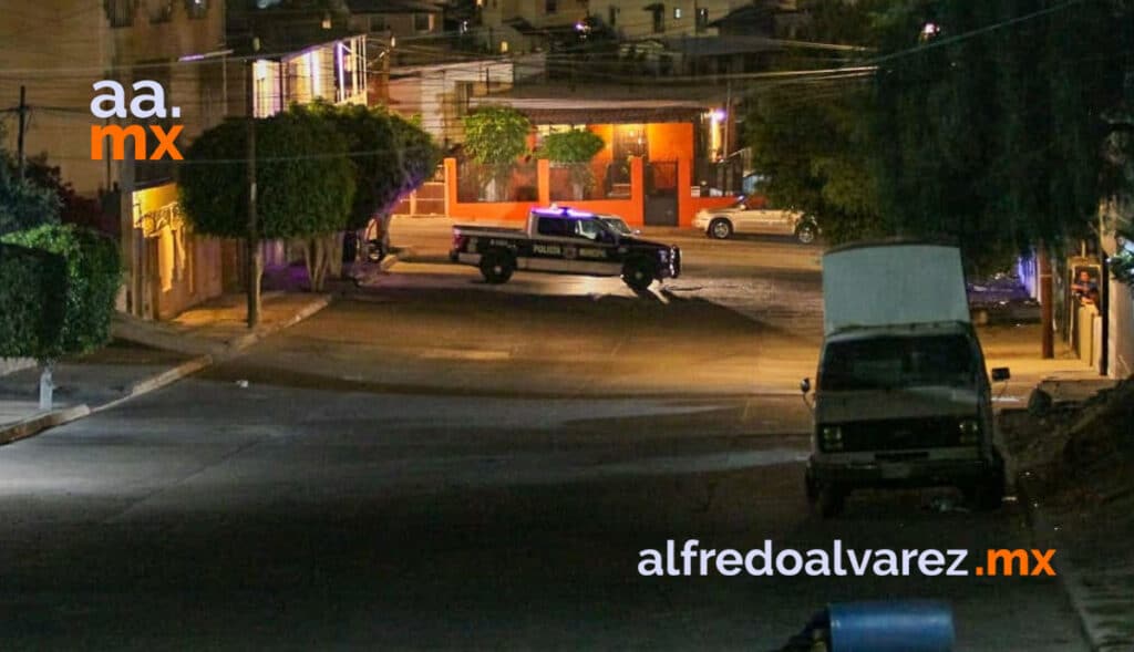 HALLAN CUERPO 'ENTAMBADO' EN VíA PúBLICA