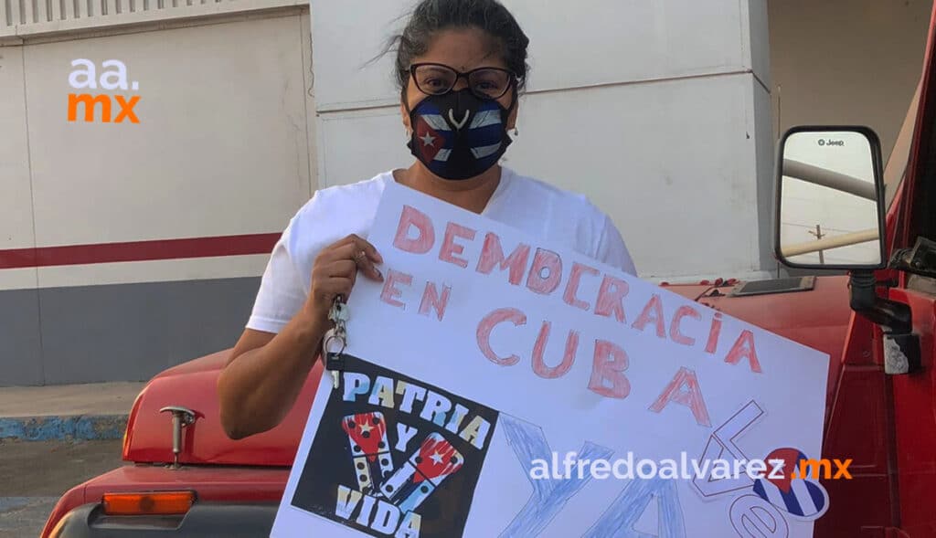 CUBANOS APOYAN A SUS PAISANOS DESDE MEXICALI