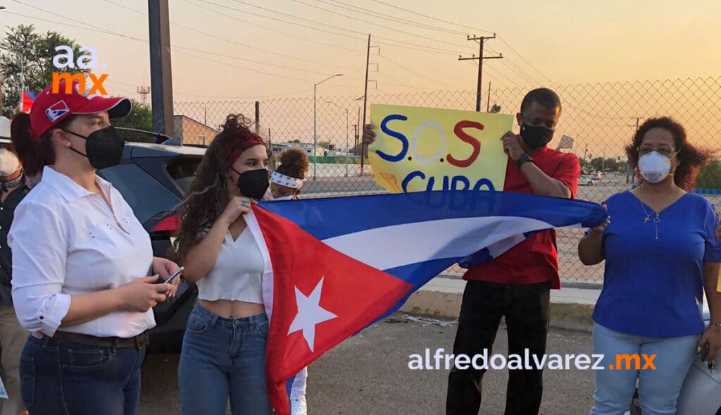 CUBANOS APOYAN A SUS PAISANOS DESDE MEXICALI