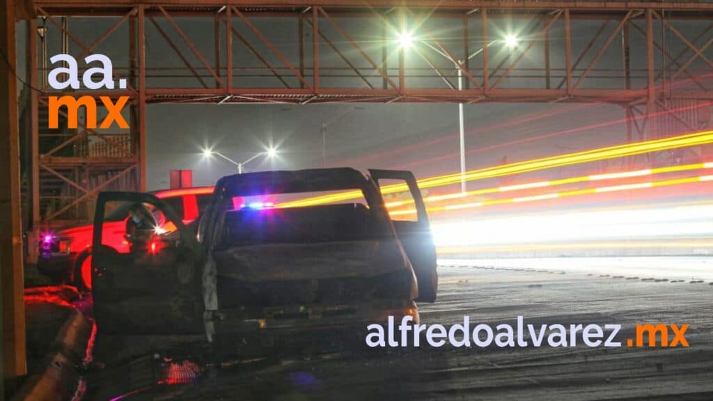 ENCUENTRAN CADáVER CARBONIZADO EN VEHíCULO ROBADO