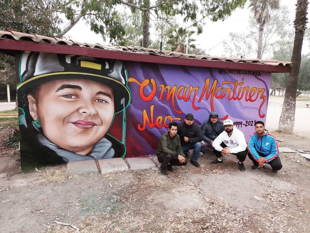 CON MURAL HONRAN MEMORIA DE BOMBERO FALLECIDO