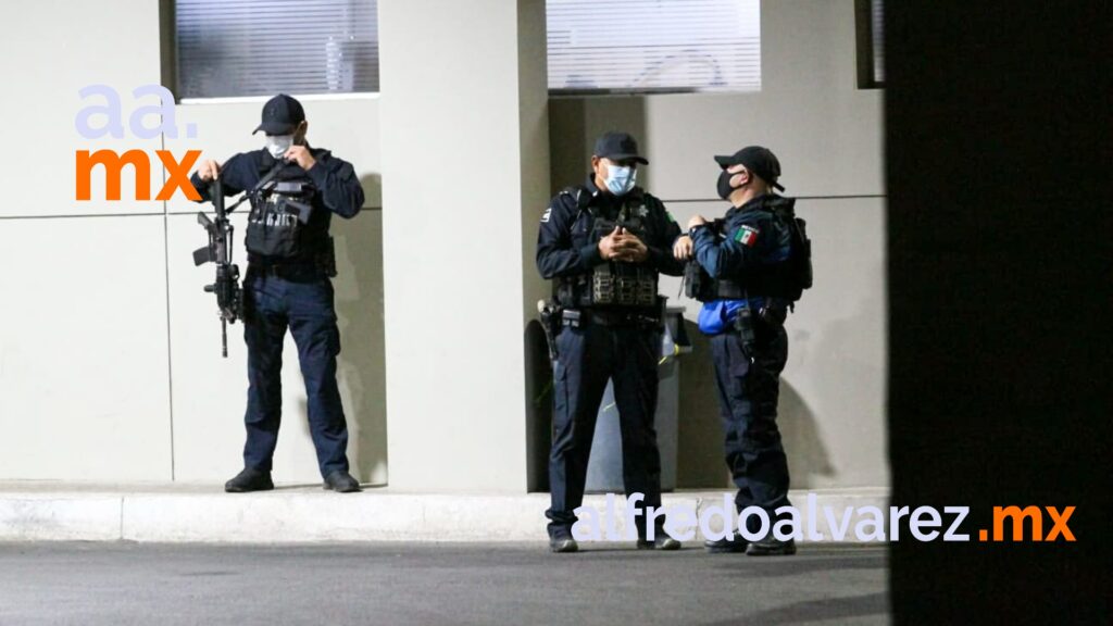 EMBOSCARON A DOS POLICíAS EN TIJUANA