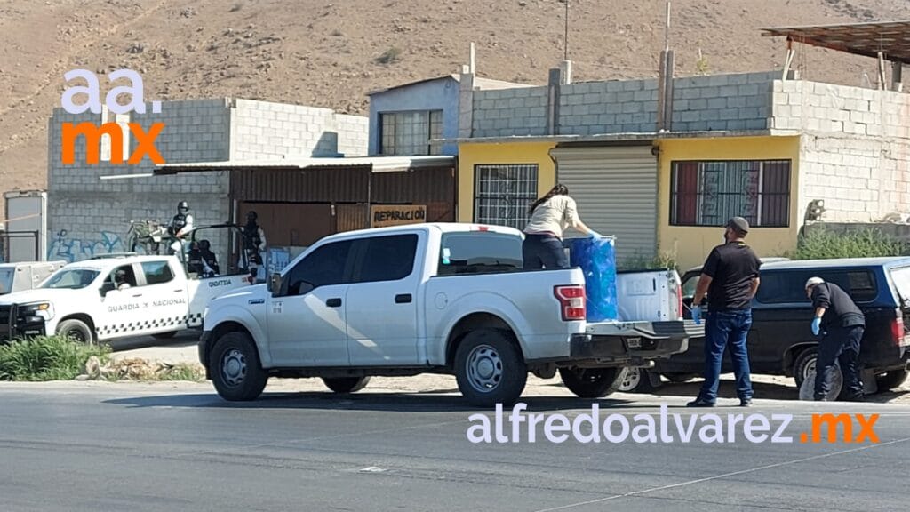 SUJETOS TRASLADABAN CADáVER 'ENTAMBADO' EN UN PICK UP SUJETOS TRASLADABAN CADáVER 'ENTAMBADO' EN UN PICK UP