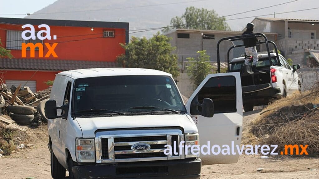 SUJETOS TRASLADABAN CADáVER 'ENTAMBADO' EN UN PICK UP SUJETOS TRASLADABAN CADáVER 'ENTAMBADO' EN UN PICK UP