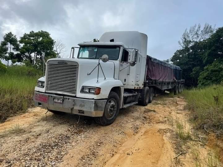 LIBERAN A CHOFER SECUESTRADO Y RECUPERAN TRáILER