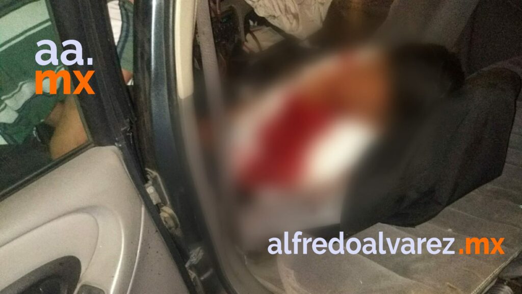 CONDUCTOR SE ESTRELLA CON UNA BARDA Y DEJA UNA COLONIA SIN LUZ
