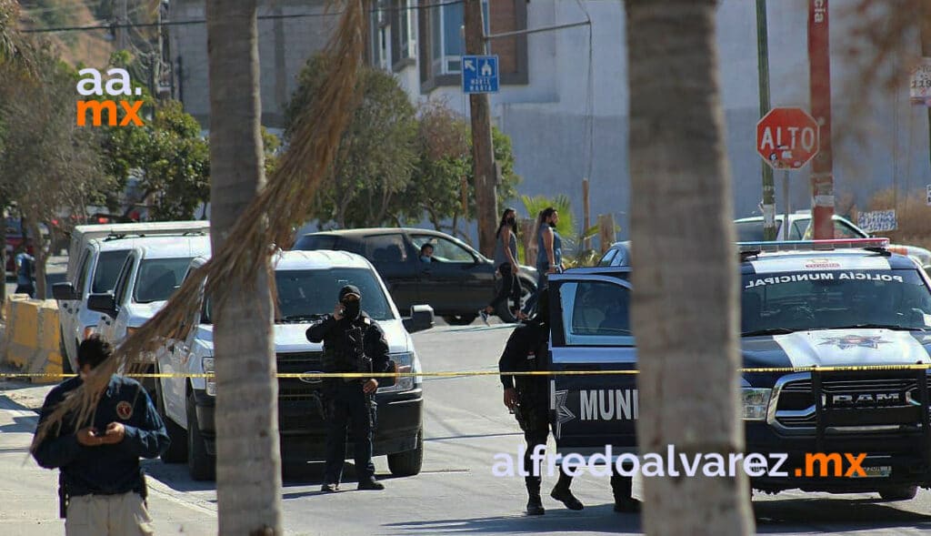 SIGUEN ATAQUES A POLICíAS MUNICIPALES