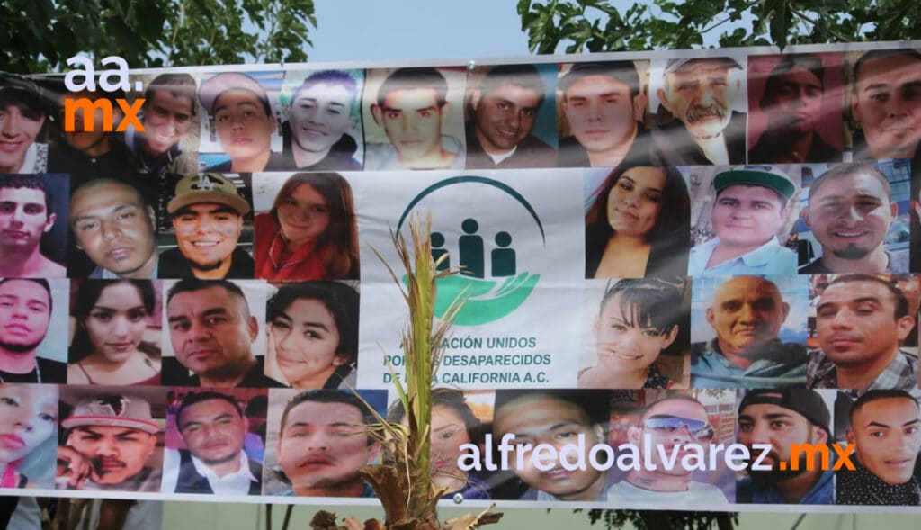 REALIZAN MISA POR DESAPARECIDOS DE BC EN LA 'GALLERA'