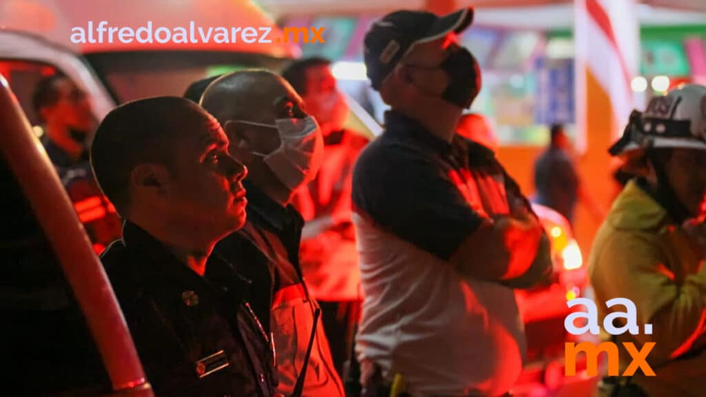 HOMBRE INTENTA SALTAR DESDE ARCO PLAYAS DE TIJUANA