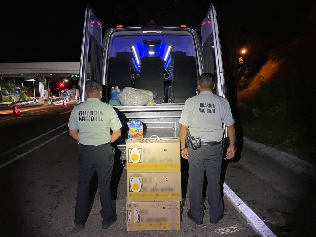 ASEGURAN 400 CARTUCHOS úTILES DENTRO DE PANES, EN OAXACA