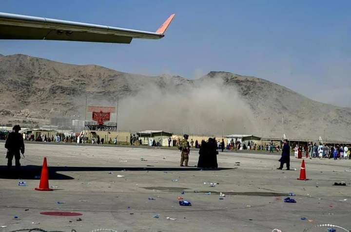 AL MENOS 12 MILITARES DE EU MURIERON EN EL ATENTADO EN KABUL