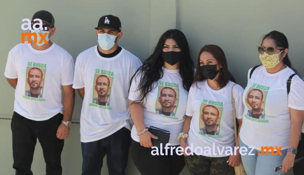 REALIZAN MISA POR DESAPARECIDOS DE BC EN LA 'GALLERA'
