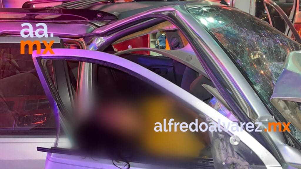 MUJER CONDUCíA A EXCESO DE VELOCIDAD Y PROVOCA MUERTE DE SU HERMANA