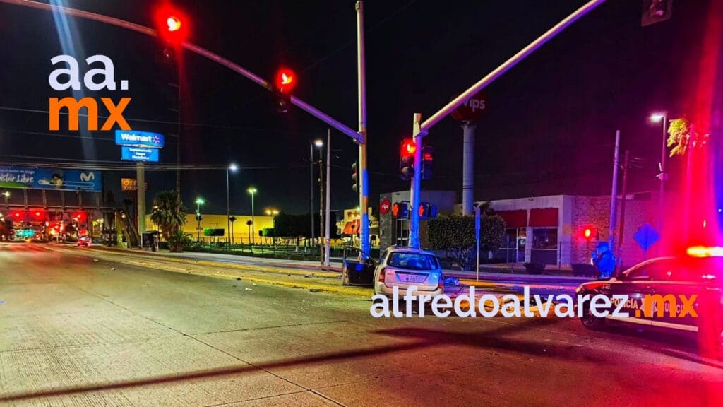 MUJER CONDUCíA A EXCESO DE VELOCIDAD Y PROVOCA MUERTE DE SU HERMANA