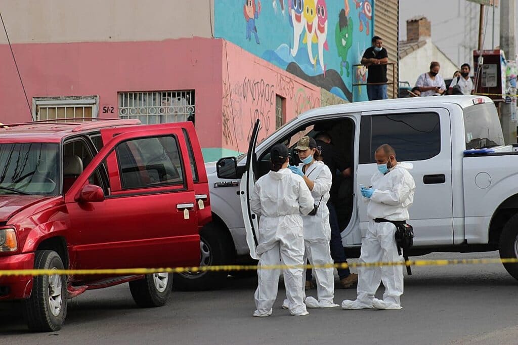 MATA A MUJER EN MOTEL Y LO DETIENEN TRASLADANDO CADáVER