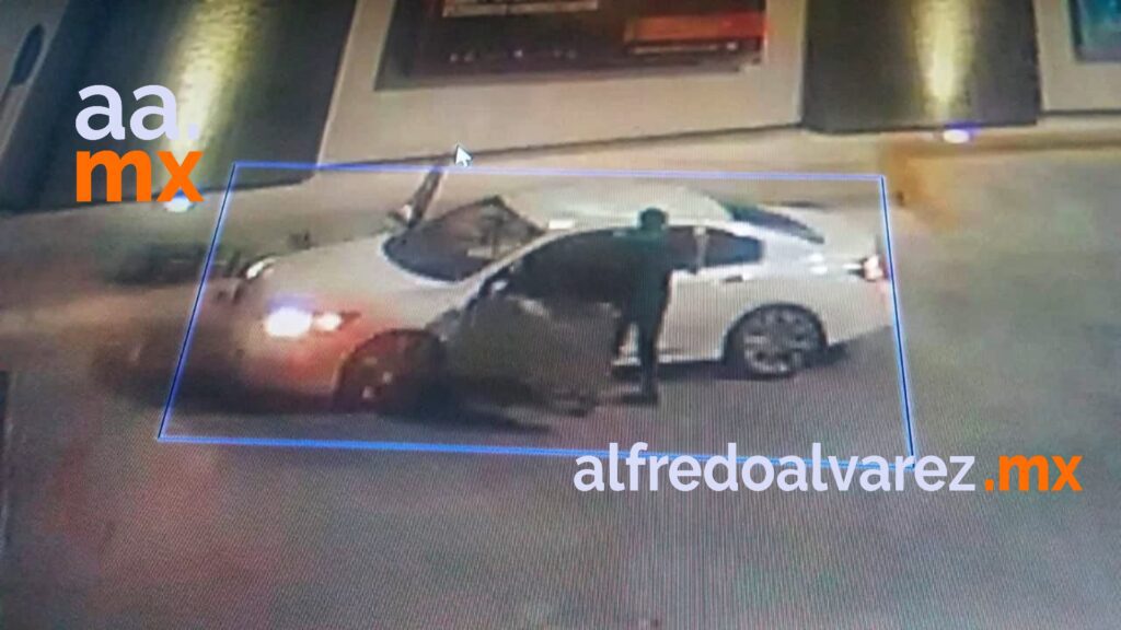 ATACAN A TRES EN CERVECERíA Y AUTO SE ESTAMPA EN RESTAURANTE