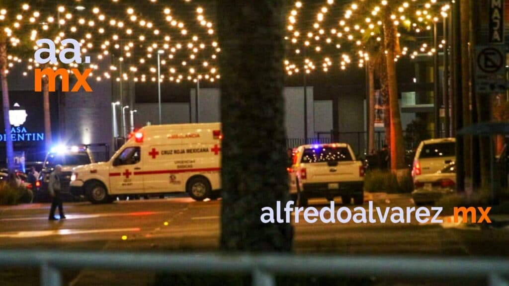 ATACAN A TRES EN CERVECERíA Y AUTO SE ESTAMPA EN RESTAURANTE