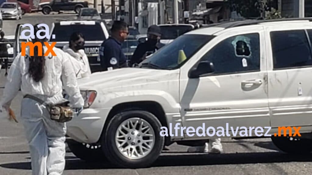 ACRIBILLAN A JOVENCITO A BORDO DE SU CHEROKEE