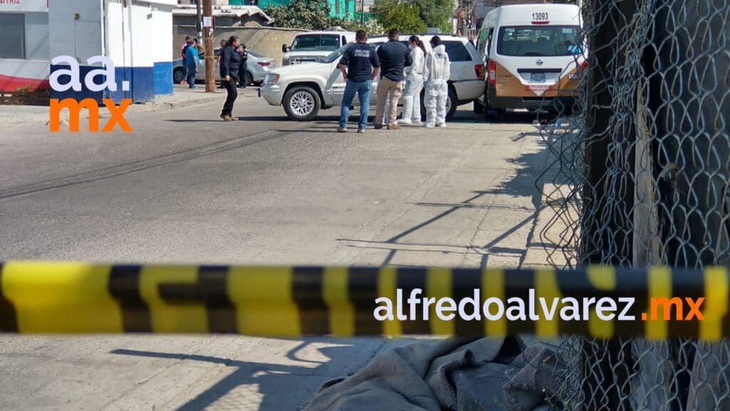 ACRIBILLAN A JOVENCITO A BORDO DE SU CHEROKEE