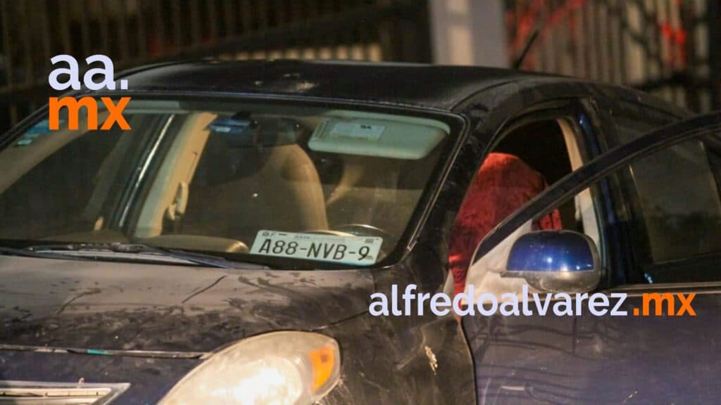 LLEGAN EN TAXI LIBRE Y MATAN A UN HOMBRE EN SU AUTO